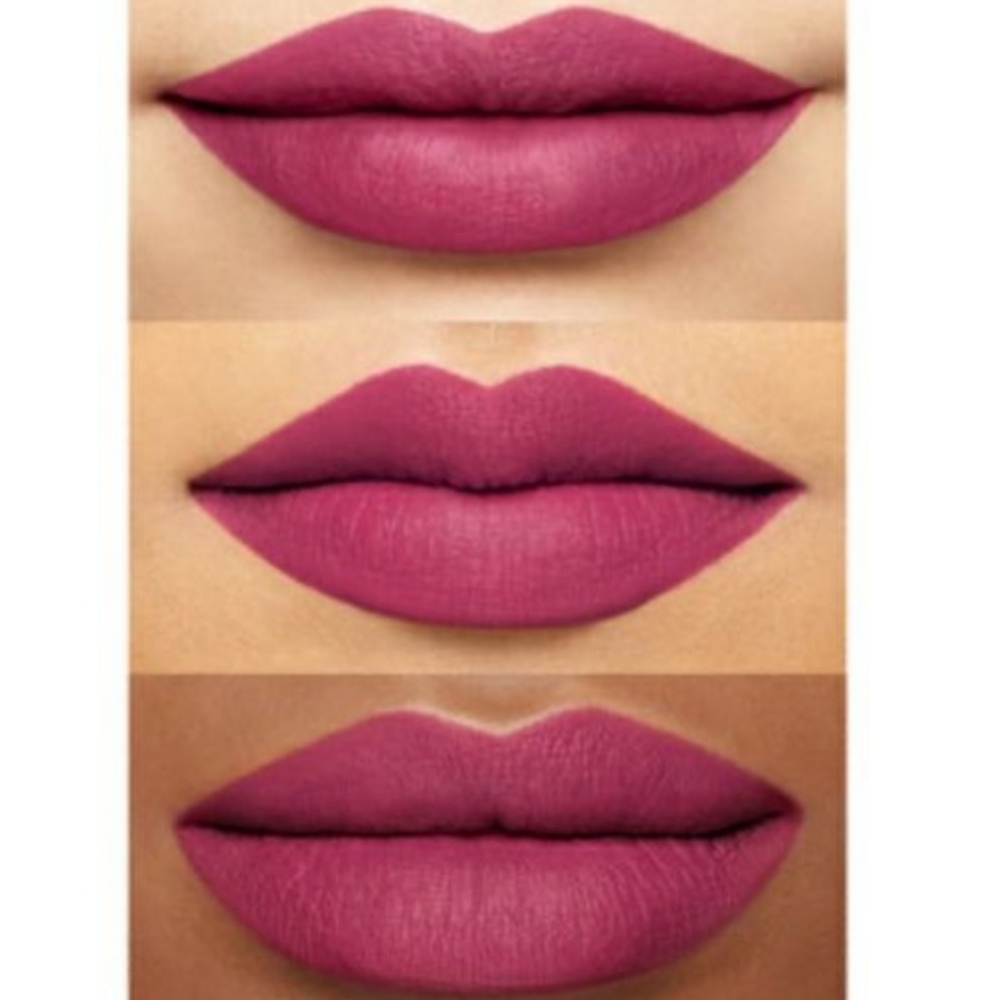 Matte Lipstick in Vibrant Pink